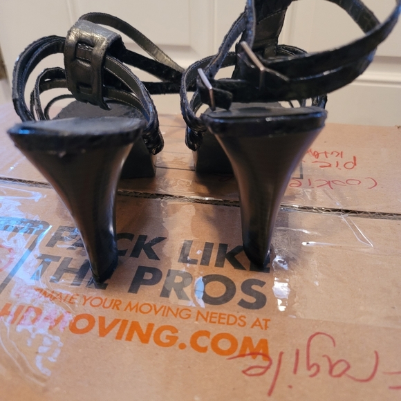 $7⭐️ Fergie Black Gladiator Sandals - Picture 8 of 8